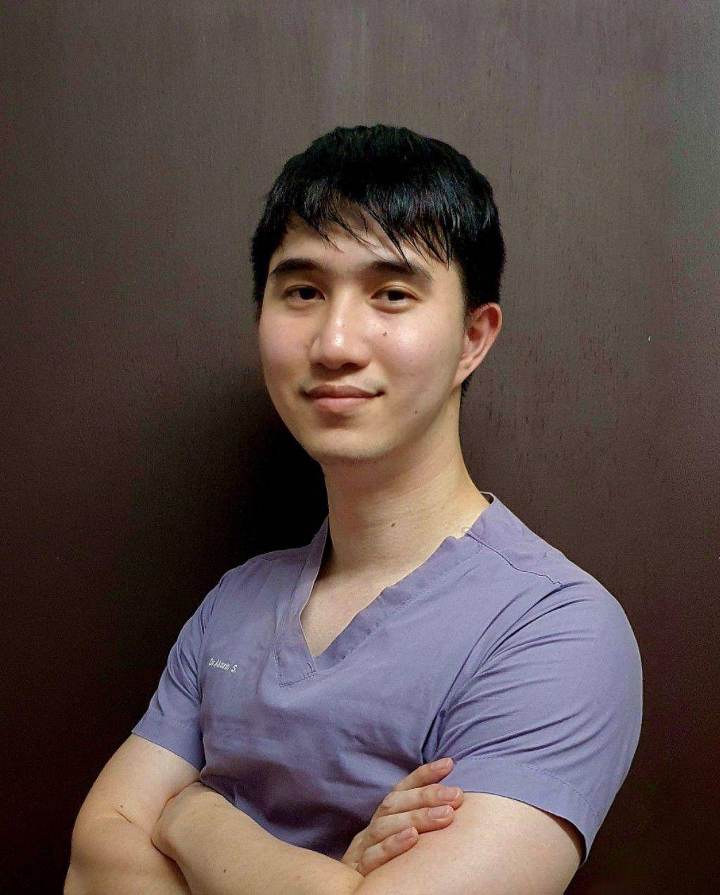 Dr. Akanin Santivitoonvong