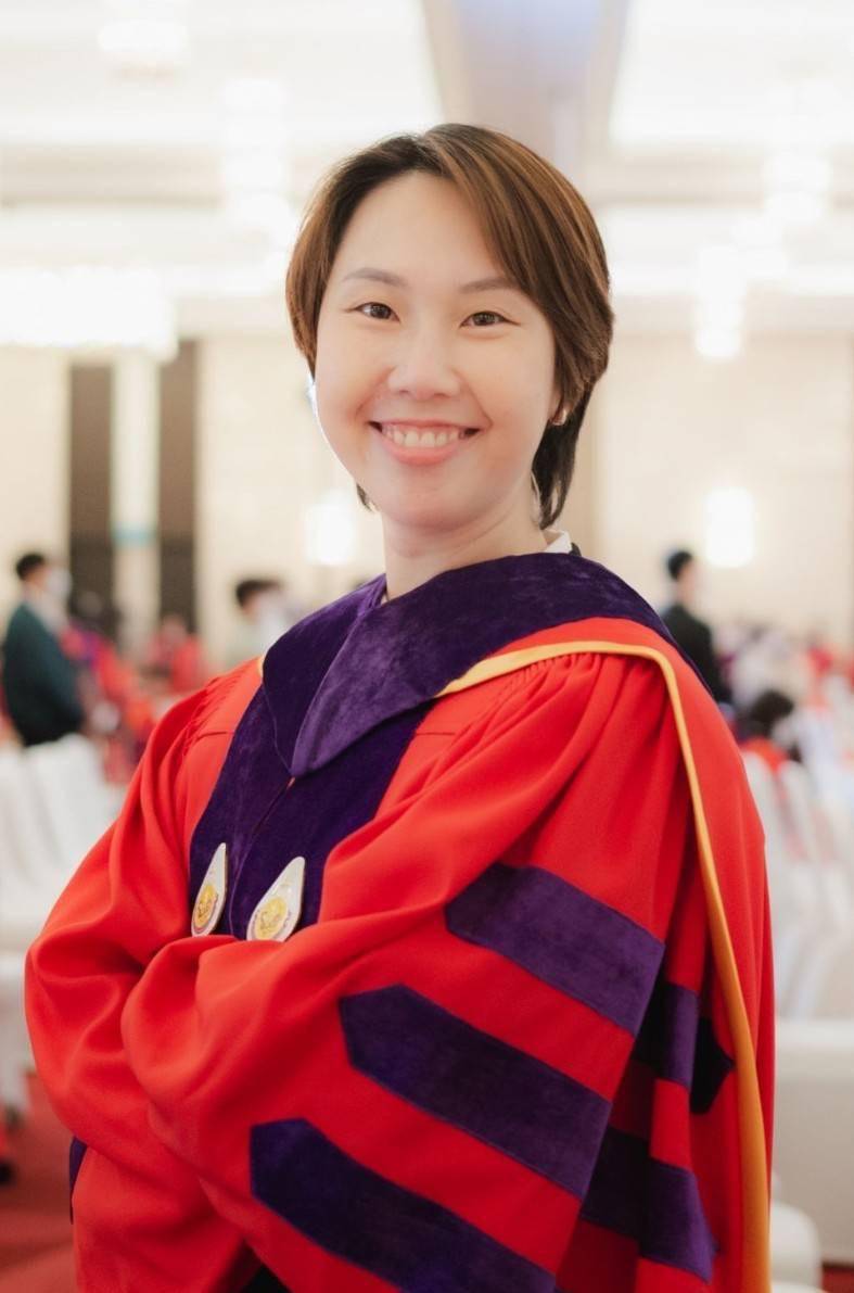 Dr. Parichat Chinchiyanont